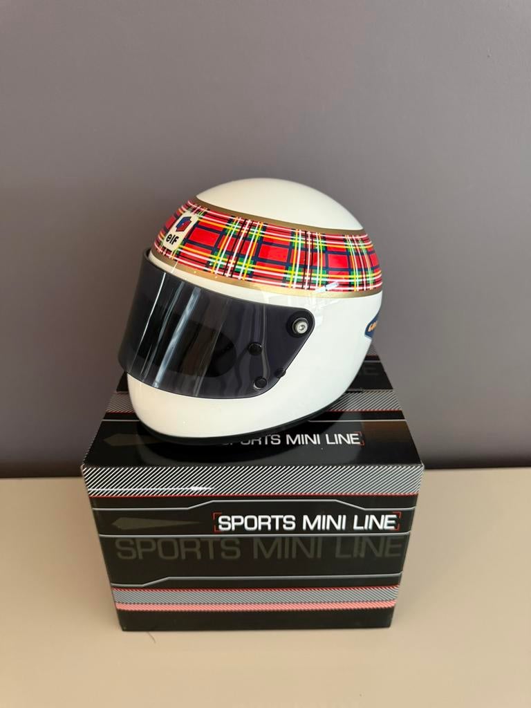 Jackie Stewart Kampioen 1973 1:2 Helm, Ophalen of Verzenden, Formule 1