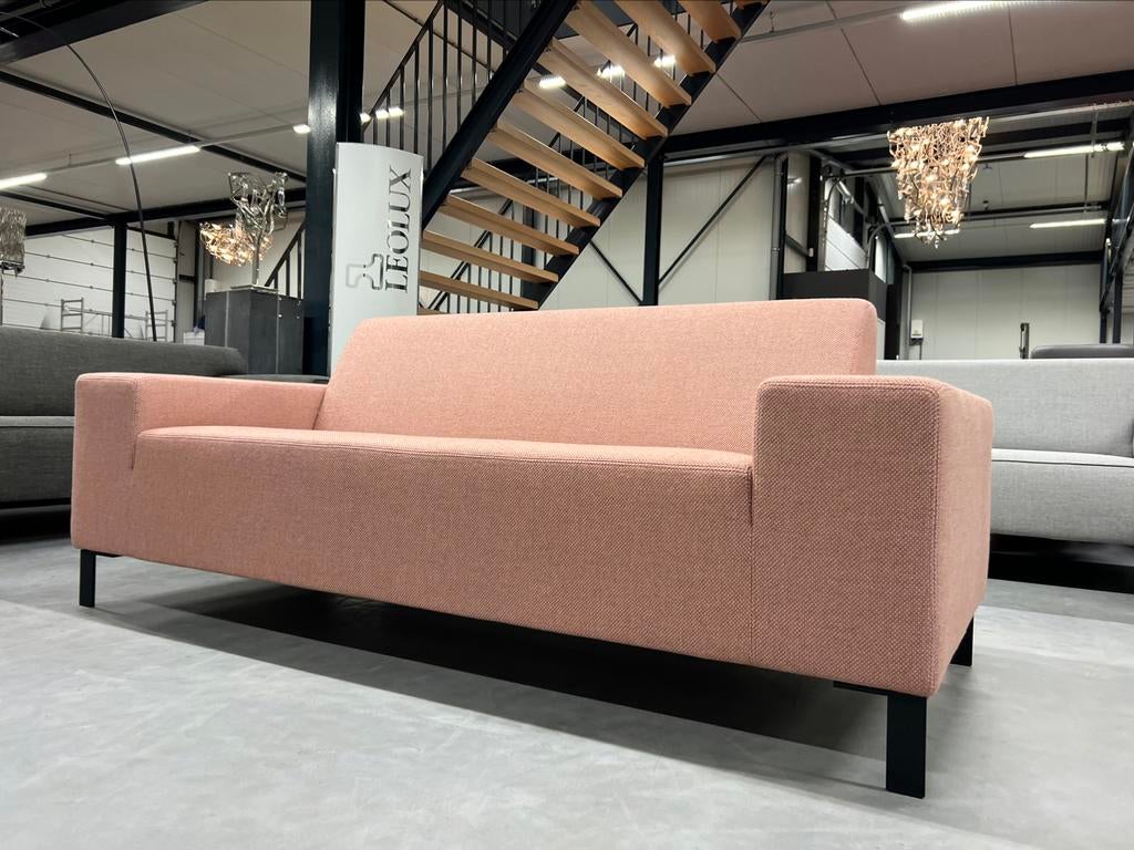 Nieuw Gelderland 6511 2,5 zits bank stof roze Panama Design, Huis en Inrichting, Banken | Bankstellen, 75 tot 100 cm, Ophalen of Verzenden