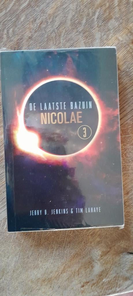 De Laatste Bazuin - Nicolae (deel 3), Boeken, Ophalen of Verzenden, Zo goed als nieuw, Jerry B. Jenkins & Tim LaHaye, Christendom | Katholiek