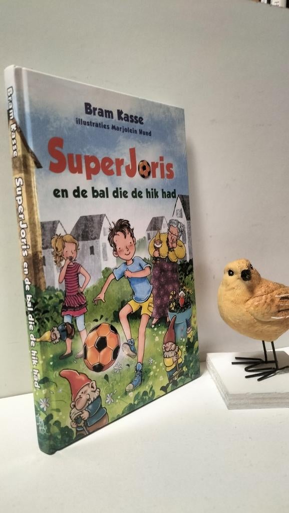 Kasse, Bram; Super Joris en de bal die de hik had, Boeken, Ophalen of Verzenden, Gelezen, Fictie algemeen