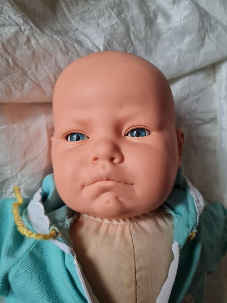 Leuke babypop met softbody - Goede staat!, Ophalen of Verzenden, Zo goed als nieuw, Babypop