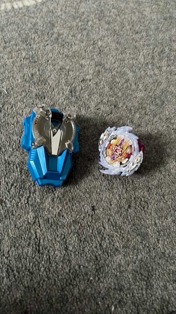 Beyblade, Verzamelen, Ophalen of Verzenden, Zo goed als nieuw, Figuurtje