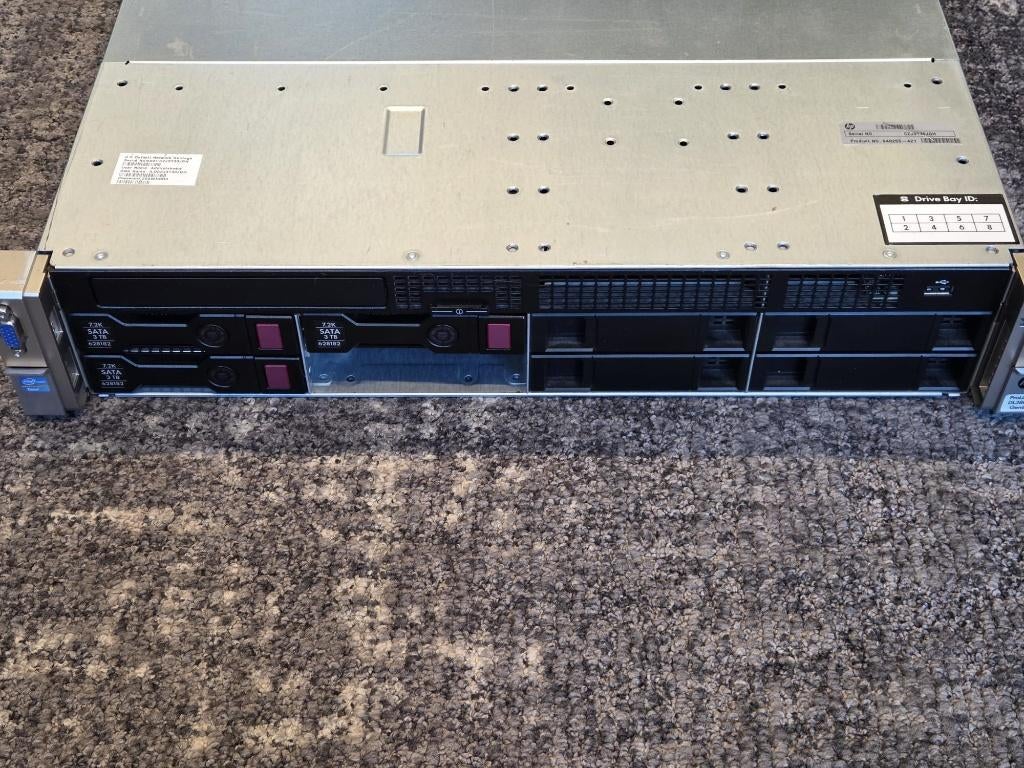 ProLiant DL380e Gen8, Computers en Software, Servers, Gebruikt, Minder dan 2 Ghz, 8 GB, Hot swappable onderdelen, Ophalen