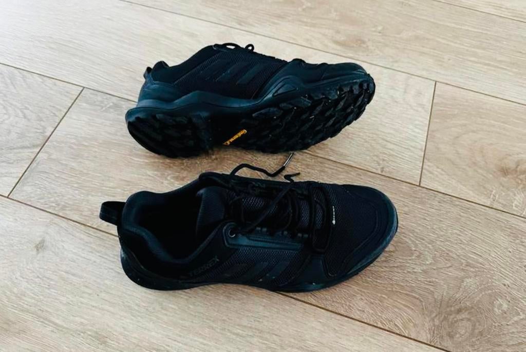 Adidas Terrex AX3 Goretex wandelschoenen, maar 44 2/3. Zgan, Zwart, Ophalen of Verzenden, Zo goed als nieuw, Wandelschoenen of Bergschoenen