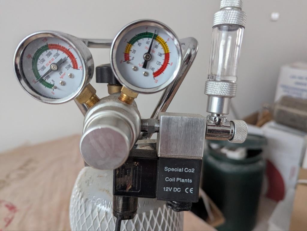 CO2 cylinder met electrisch ventiel, Ophalen, Zo goed als nieuw