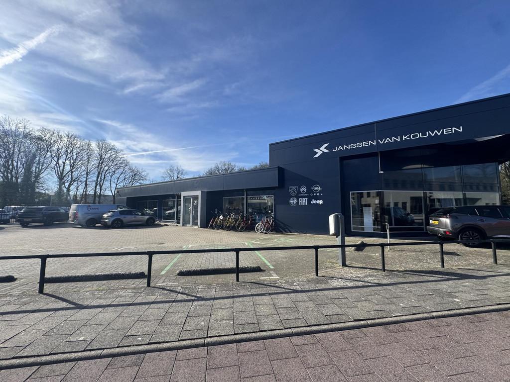 Peugeot e-5008 Allure Avantage 73 kWh 7p. Seat Pack Trekhaak, Auto's, Peugeot, Stof, Gebruikt, 213 pk, 7 stoelen