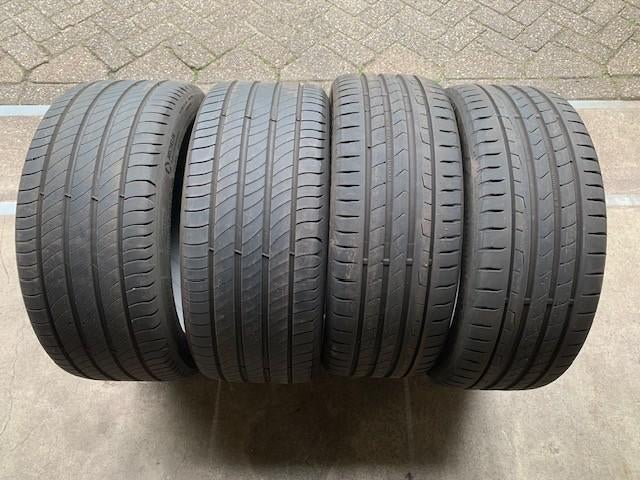 4X MICHELIN CONTINENTAL BANDEN 255 40 R18 + 225 45 R18, 18 inch, Gebruikt, 255 mm, .