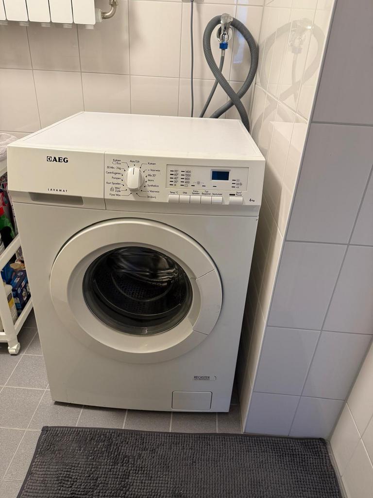 Wasmachine, Ophalen, Zo goed als nieuw, 85 tot 90 cm, 1200 tot 1600 toeren
