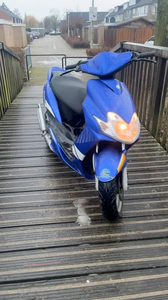 Jog RR 70cc, Fietsen en Brommers, Scooters | Yamaha, Ophalen, Zo goed als nieuw, Tweetakt, JogR of RR