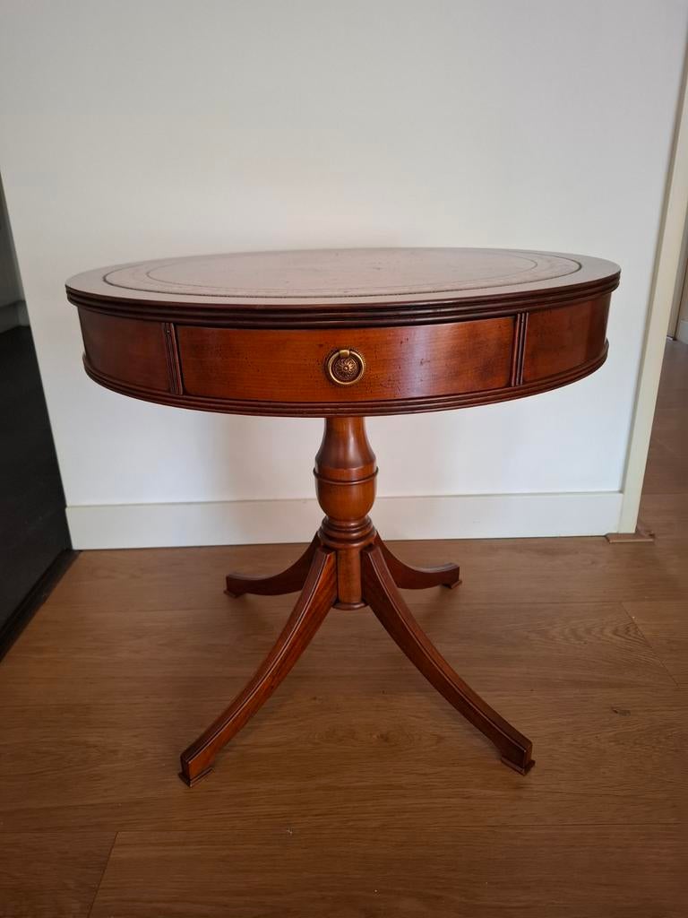 Mahonie houten tafeltje met lade, Ophalen