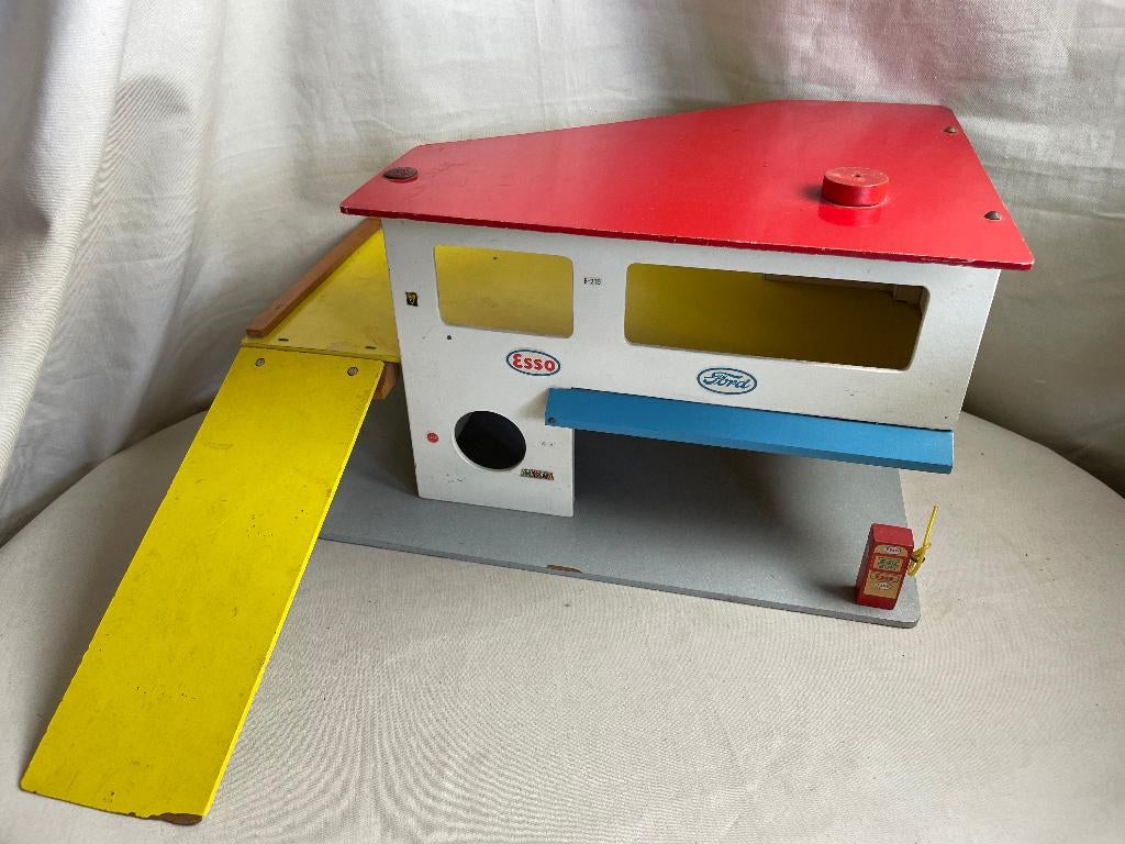 Vintage houten Esso speelgoedgarage jaren 70, Ophalen of Verzenden, Gebruikt, Overige typen