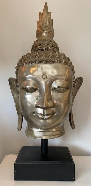 Groot Eichholtz aluminium Boeddha beeld op sokkel, Ophalen, Zo goed als nieuw