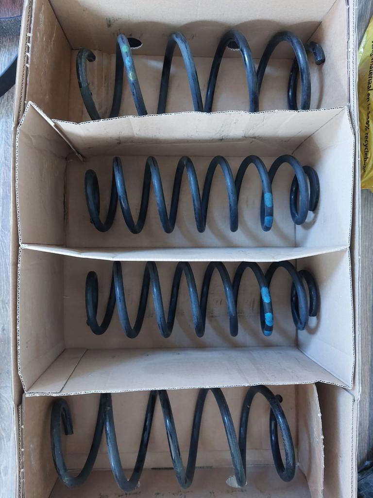 Vering set Ford Fiesta MK7.5 ST-Line, Auto-onderdelen, Ophanging en Onderstel, Ophalen, Ford