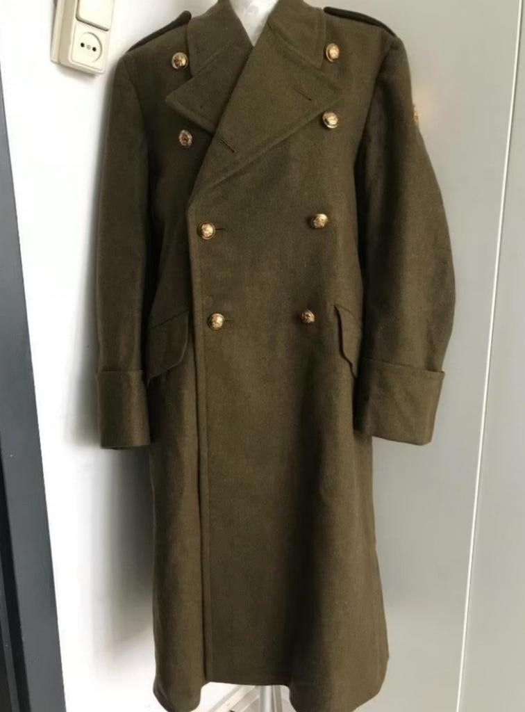 Overjas van de Landmacht uit 1962, Verzamelen, Militaria | Algemeen, Ophalen of Verzenden, Landmacht, Nederland, Kleding of Schoenen
