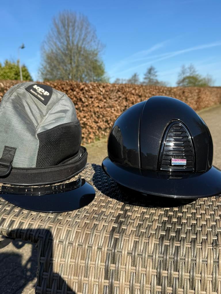 Kep italia cromo 2.0 met 2 kleppen, schaal M, Dieren en Toebehoren, Ophalen of Verzenden, Zo goed als nieuw, Dressuur, Cap