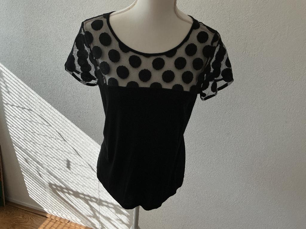 Shirt top met kant bolletjes, Ophalen of Verzenden, Zo goed als nieuw, Zwart, Korte mouw