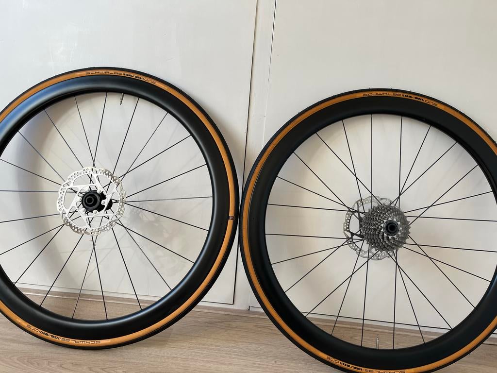 Giant SLR 1 42 Disc Carbon Wielset met Dura-Ace Cassette, Ophalen of Verzenden, Zo goed als nieuw, Wiel