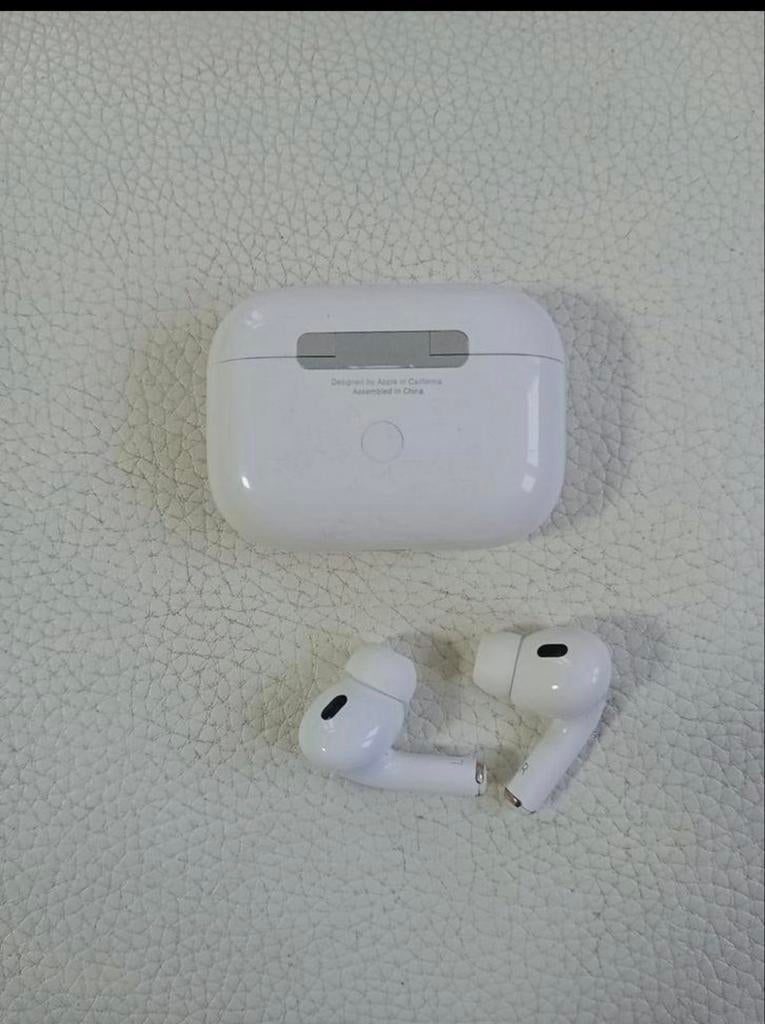 Apple AirPods Pro (Linker oortje defect), Ophalen of Verzenden, Niet werkend, Overige merken, Draadloos
