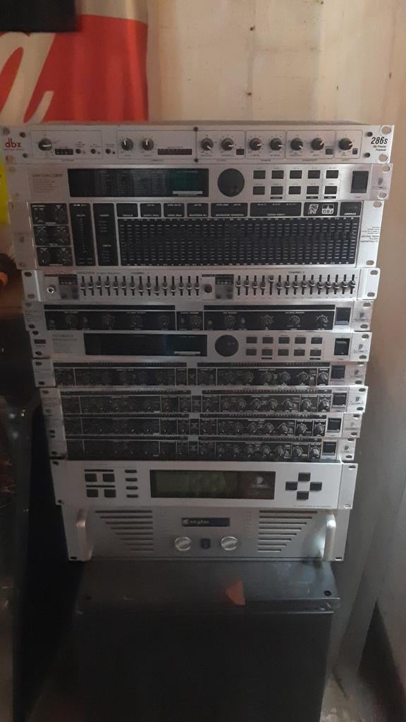 Behringer apparatuur vooral lampjes, Ophalen of Verzenden, Audio