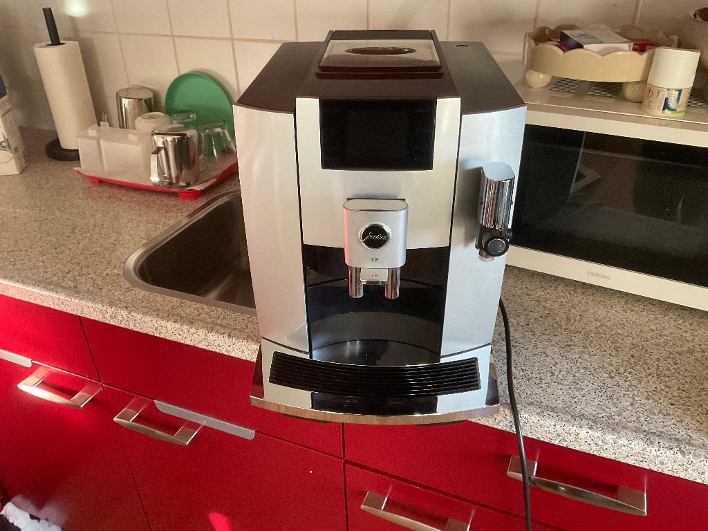 jura koffiebonenmachine e8, Witgoed en Apparatuur, Koffiezetapparaten, Ophalen, 10 kopjes of meer, Koffiemachine, Koffiebonen