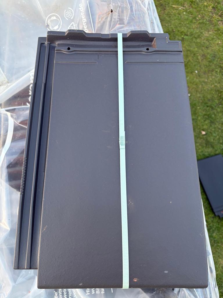 2 pallets nieuwe dakpannen actua 10 eb leikleur mat engobe, Nieuw, Ophalen of Verzenden, 15 m² of meer, Dakpannen