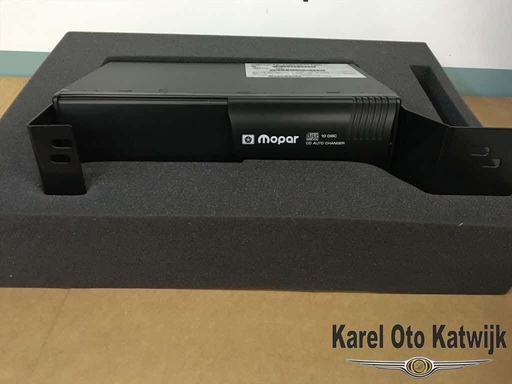 CD wisselaar 10 Disc Chrysler, Ophalen of Verzenden, -, -, -