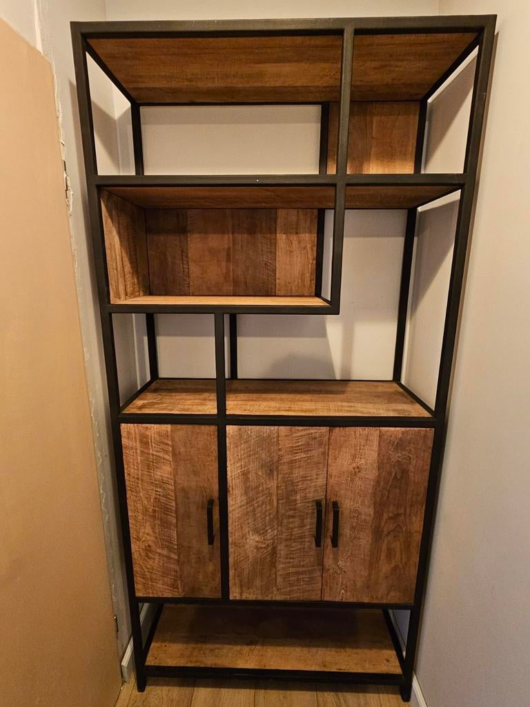 Industriële kast met jungle hout en stalen frame, 200 cm of meer, 50 tot 100 cm, Industrieel, Jungle, 25 tot 50 cm