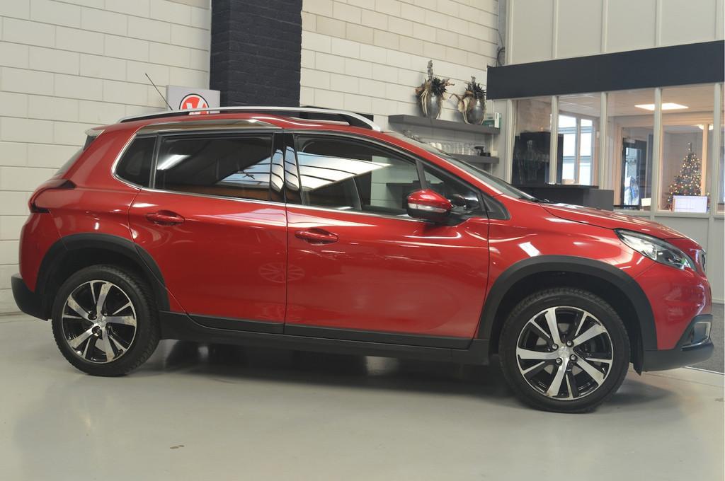 Peugeot 2008 1.2 PureTech Allure / AUTOMAAT // 105.000 km //, Euro 6, 1199 cc, Parkeersensor, 610 kg