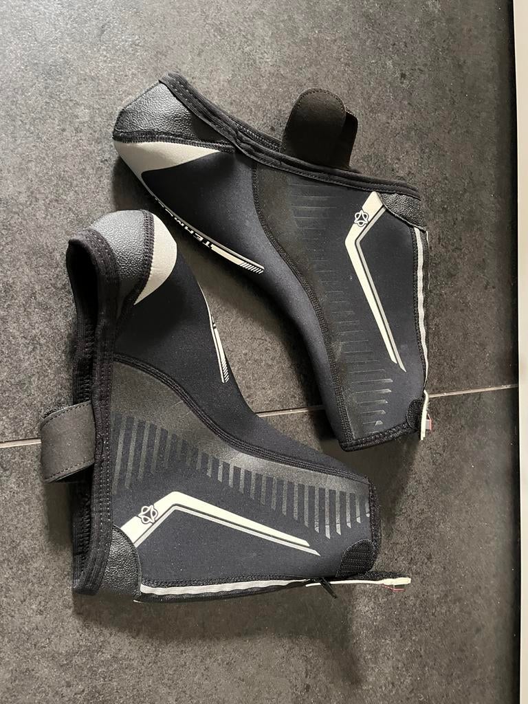 Agu Termoli overschoen. Maat L, Ophalen of Verzenden, Zo goed als nieuw, Bovenkleding