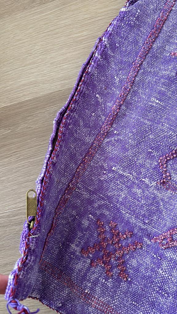 Marokkaans kussenhoes Berbers Marrakech kelim paars, Huis en Inrichting, Woonaccessoires | Kussens, Ophalen of Verzenden, Gebruikt