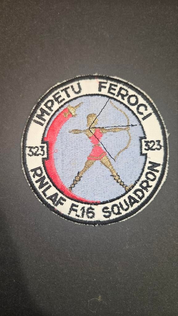 RNLAF 323 Squadron F-16 Badge, Verzamelen, Militaria | Algemeen, Ophalen of Verzenden, Luchtmacht, Nederland, Embleem of Badge