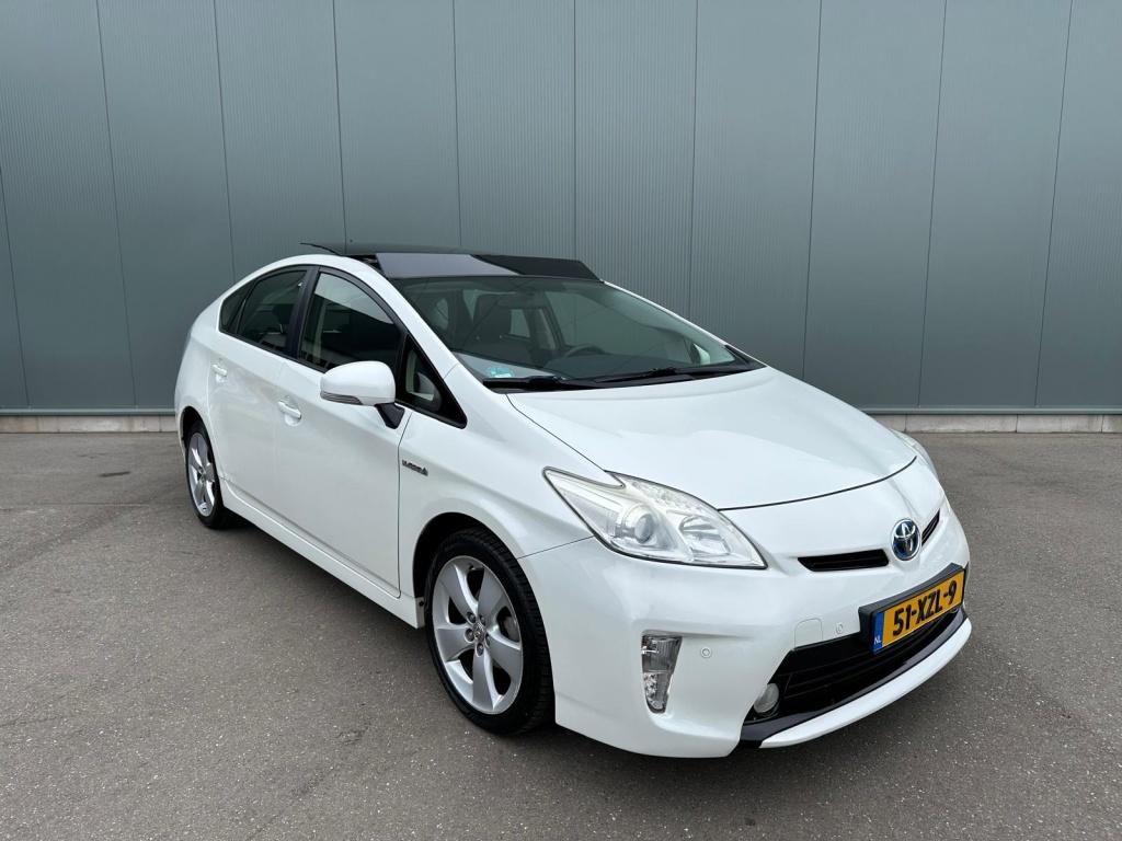 Toyota Prius 1.8 Business SOLAR | PANORAMADAK | HUD !, Automaat, Euro 5, 1340 kg, 4 cilinders