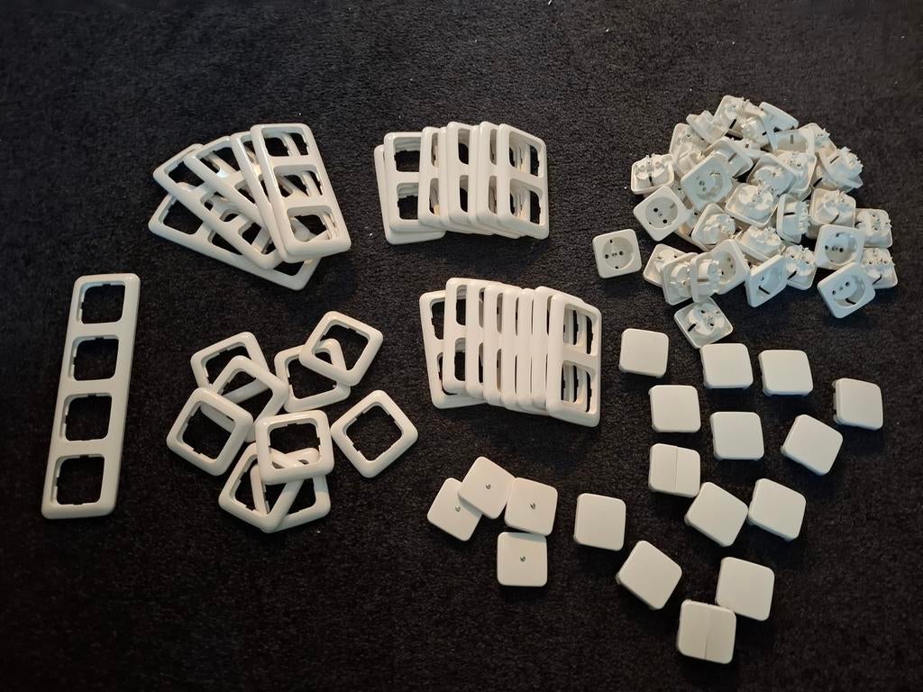 Schakelmateriaal Busch Jaeger Reflex SI Alpinwit., Doe-het-zelf en Verbouw, Elektra en Kabels, Ophalen of Verzenden, Zo goed als nieuw