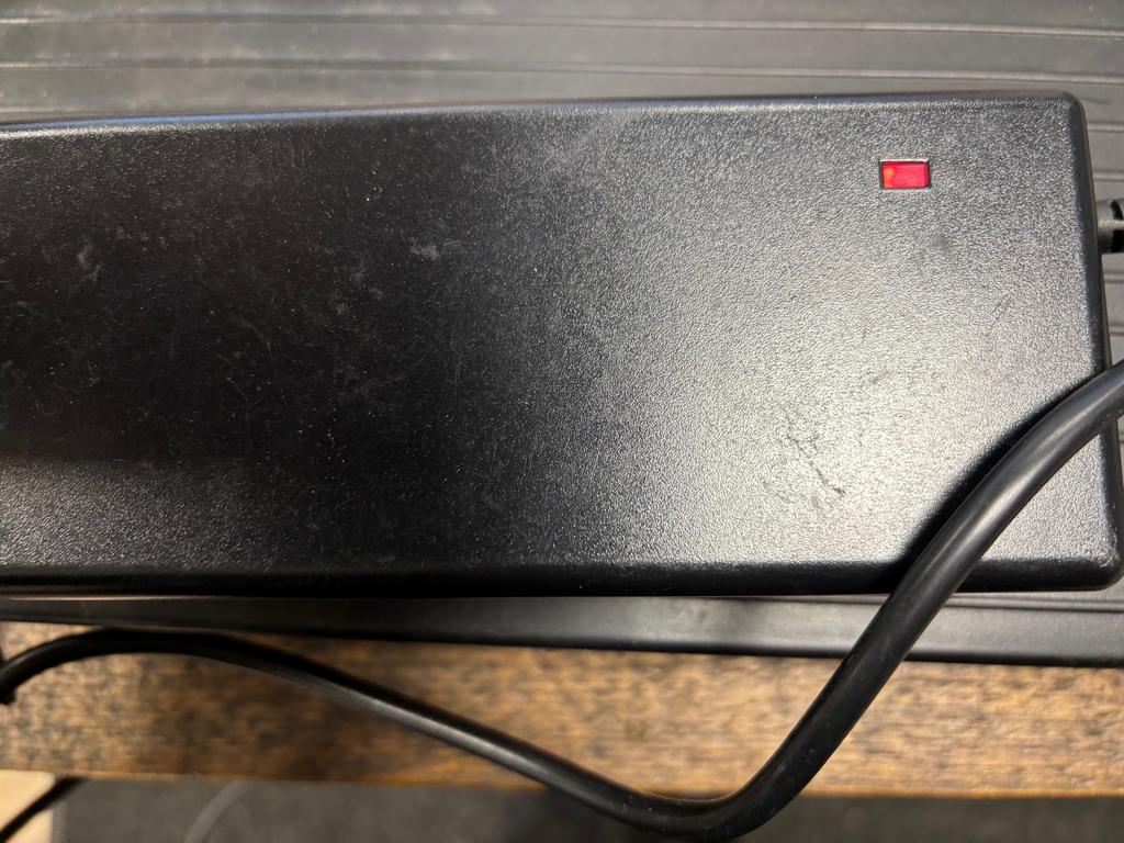 Oplader sparta emotion c2, Ophalen, Zo goed als nieuw