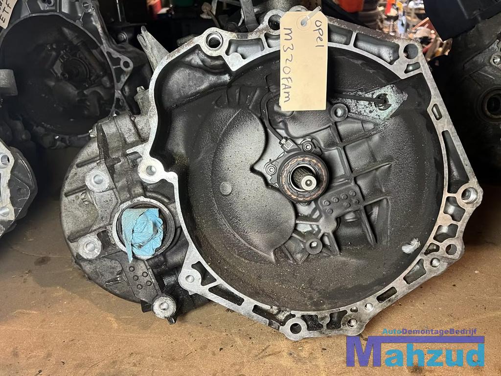 OPEL ASTRA J K MOKKA INSIGNIA Versnellingsbak M320 M320FAM, Auto-onderdelen, Transmissie en Toebehoren, Gebruikt, Opel Automobile GmbH