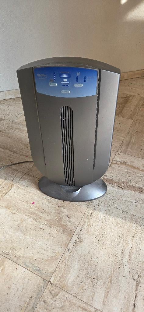 Luchtreiniger, Huis en Inrichting, Ophalen, Kunststof, Zo goed als nieuw, Modern