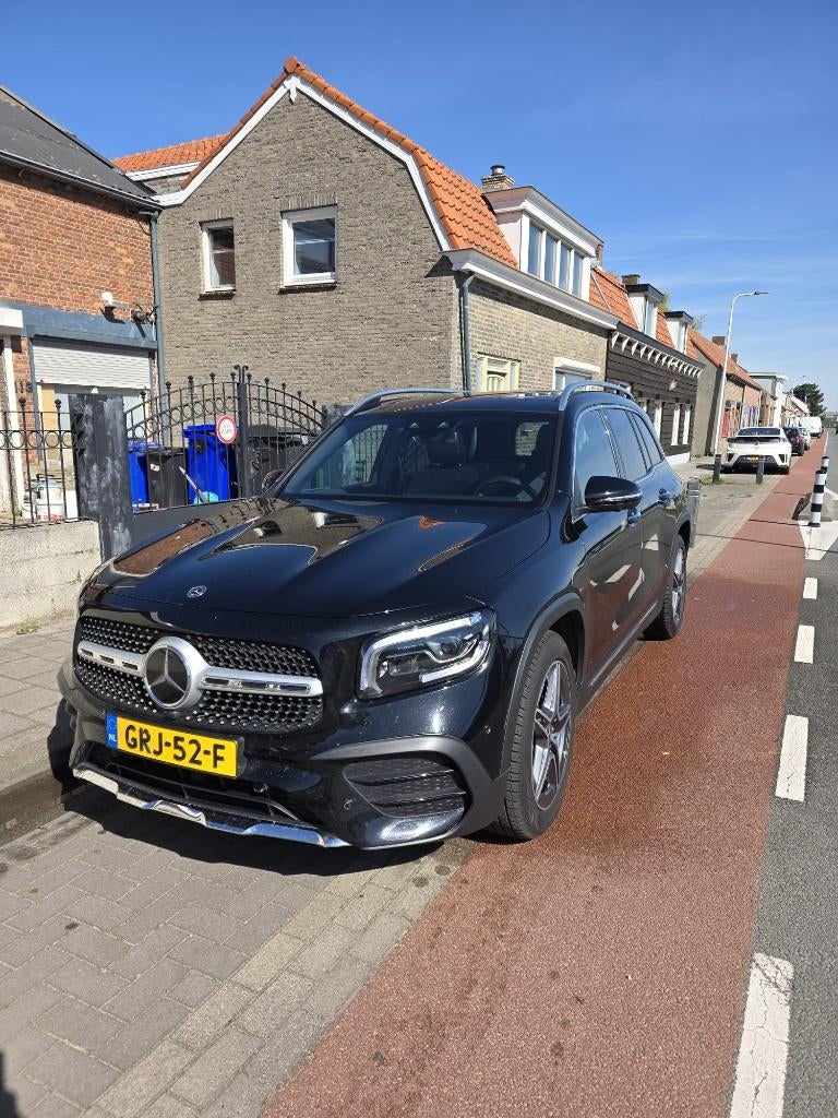 Mercedes-Benz GLB, 200 AMG Line Business 7 persoons, 1800 kg, 4 cilinders, 7 stoelen, SUV of Terreinwagen