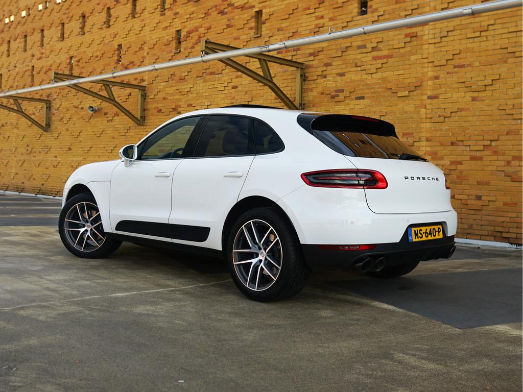 Porsche Macan 2.0 T Sport Chrono l Luchtvering l Bose l CarP, Automaat, Gebruikt, 4 cilinders, Wit