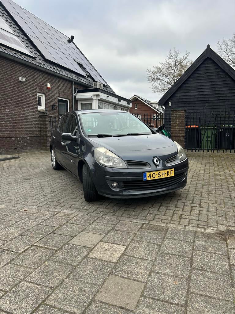 Renault Clio 1.4, Voorwielaandrijving, 4 cilinders, 1200 kg, Handgeschakeld