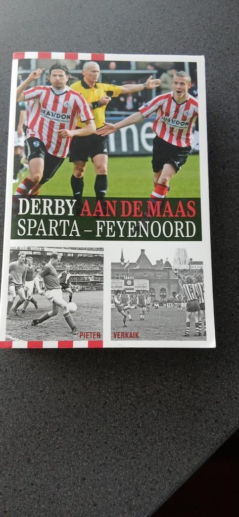 Derby aan de Maas, Ophalen of Verzenden, Zo goed als nieuw, Boek of Tijdschrift