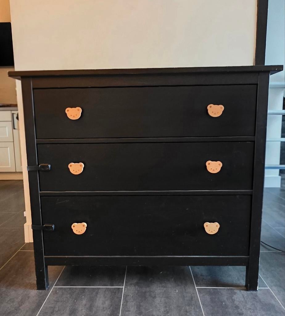 Hemnes ladekast ikea zwart (orginele knoppen inbegrepen), 3 of 4 laden, Ophalen, 25 tot 50 cm, Minder dan 100 cm