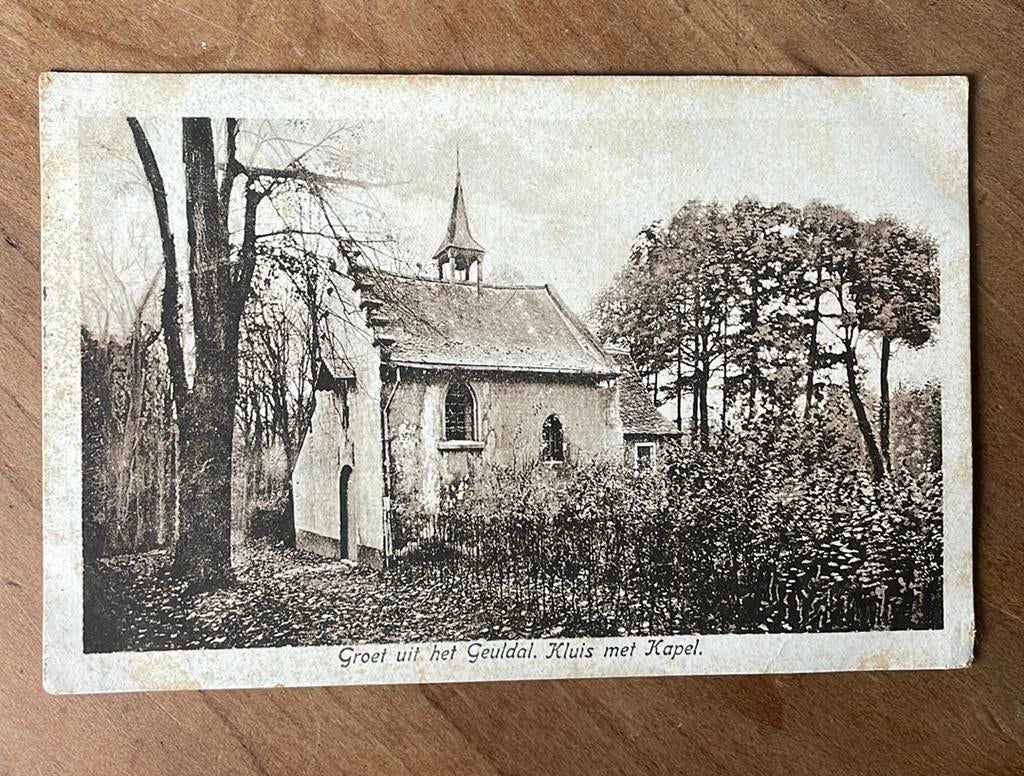 historische ansichtkaart de Kluis met Kapel in Schaesberg, Ophalen of Verzenden, 1940 tot 1960, Gelderland