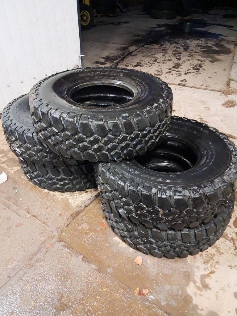 Banden 37x12.50x16.5 inch. Dodge. Hummer, Ophalen