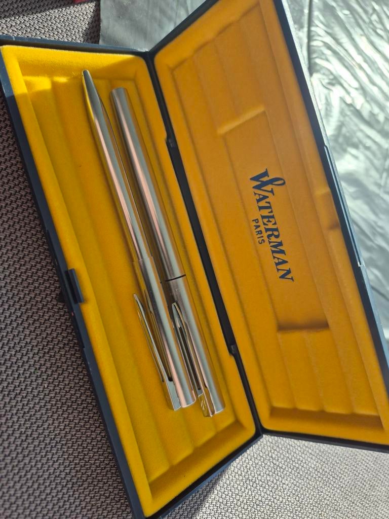 2 doosjes luxe pennen., Verzamelen, Pennenverzamelingen, Ophalen of Verzenden, Gebruikt