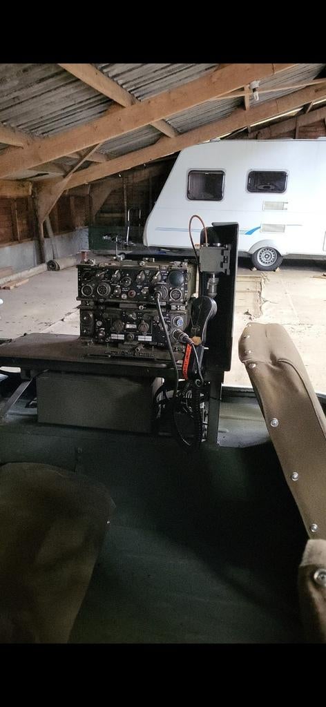 Rt3600 radio inclusief radiotafel, Verzamelen, Militaria | Algemeen, Ophalen, Landmacht, Nederland, Overige typen