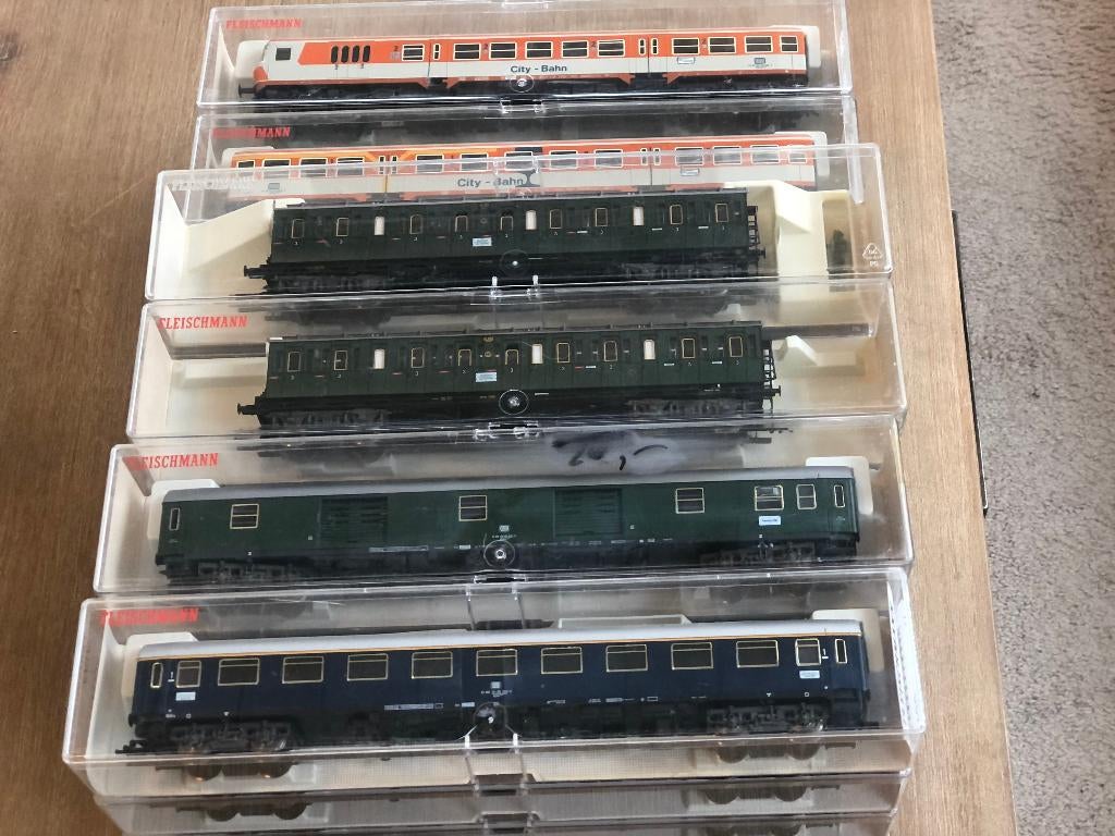 FLEISCHMANN  nieuwe/z.g.a.n. RIJTUIGEN  (317), Hobby en Vrije tijd, Modeltreinen | H0, Gelijkstroom, Fleischmann, Ophalen of Verzenden