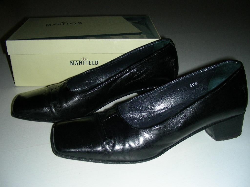 MANFIELD schoenen instappers donker blauw zwart leer 40 41, Kleding | Dames, Schoenen, Pumps, Blauw, Ophalen of Verzenden, Zo goed als nieuw