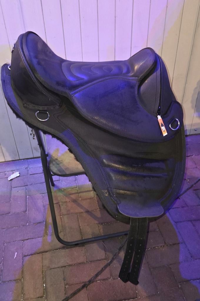 Nieuw BAREFOOT Chyenne drytex zadel te koop, Ophalen of Verzenden, Nieuw, Dressuur