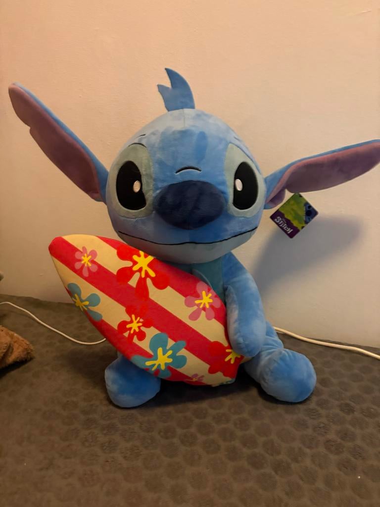 Stitch knuffel met surfplank, Kinderen en Baby's, Speelgoed | Knuffels en Pluche, Ophalen, Disney, Overige typen, Blauw