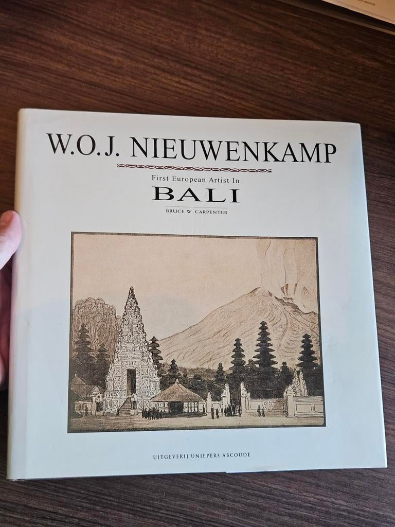 Boek B.W. Carpenter - W.O.J. Nieuwenkamp Bali Indonesië, Gelezen, Ophalen of Verzenden, B.W. Carpenter